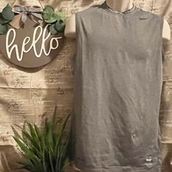 Nike pro combat Gray shirt Pre-own