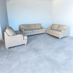 Ashley Traemore Linen 3-piece Couch set DELIVERY AVAILABLE 🚚