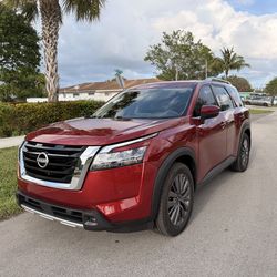 2022 Nissan Pathfinder