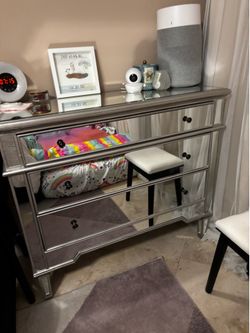 Mirrored dresser