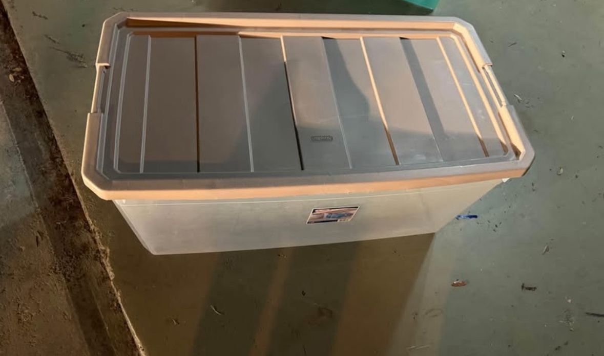 200 Quart- Extra large Plastic storage bin/tub container