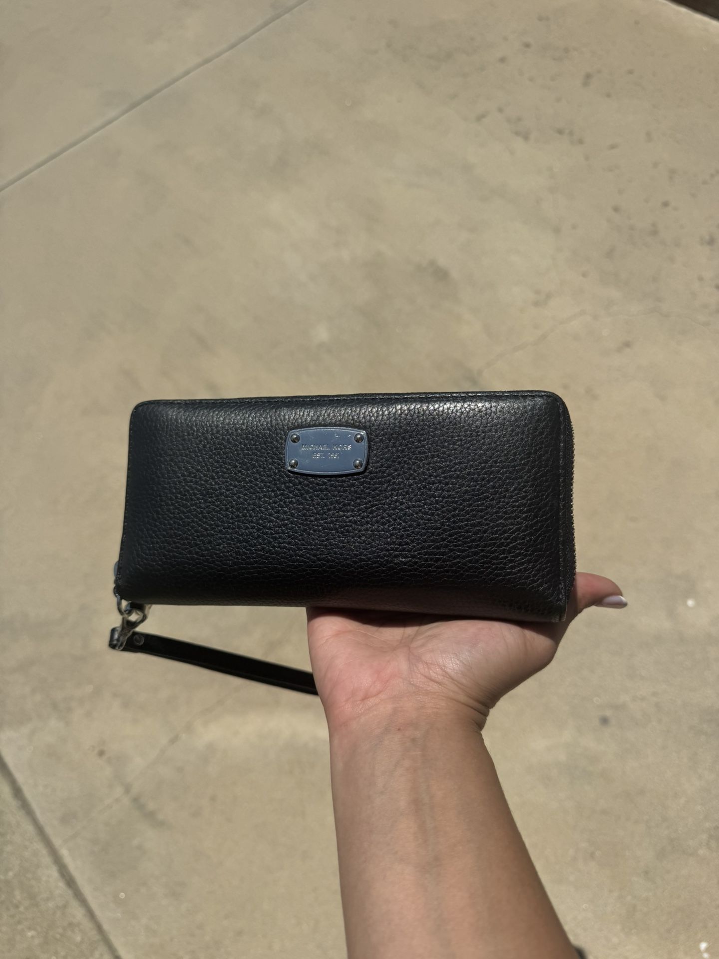 Michael Kors Black Leather Wristlet Wallet Purse Clutch