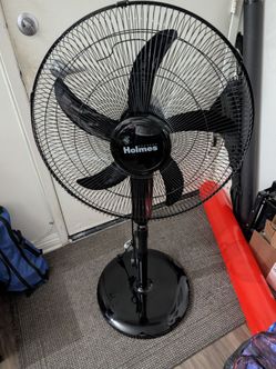 Holmes oscillating fan