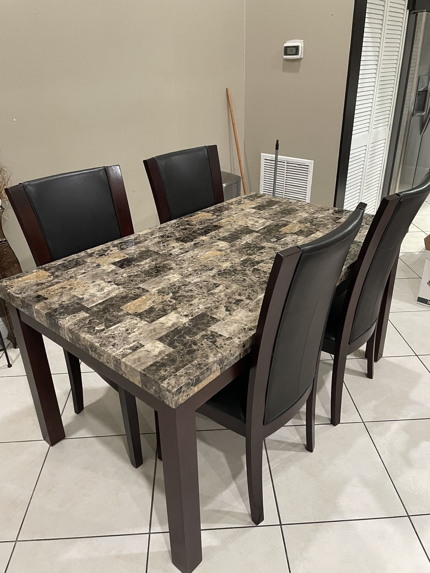 Dining Table with 4 Chairs.