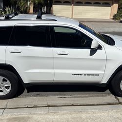 2017 Jeep Grand Cherokee Loredo