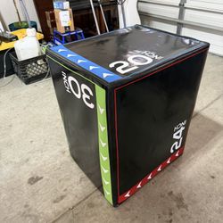 🔥 3-in-1 Plyometric Jump Box (20” / 24” / 30”) – Like New 🔥