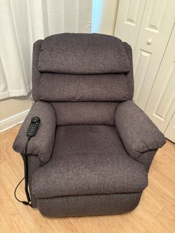 La-Z-Boy Power Lift Recliner