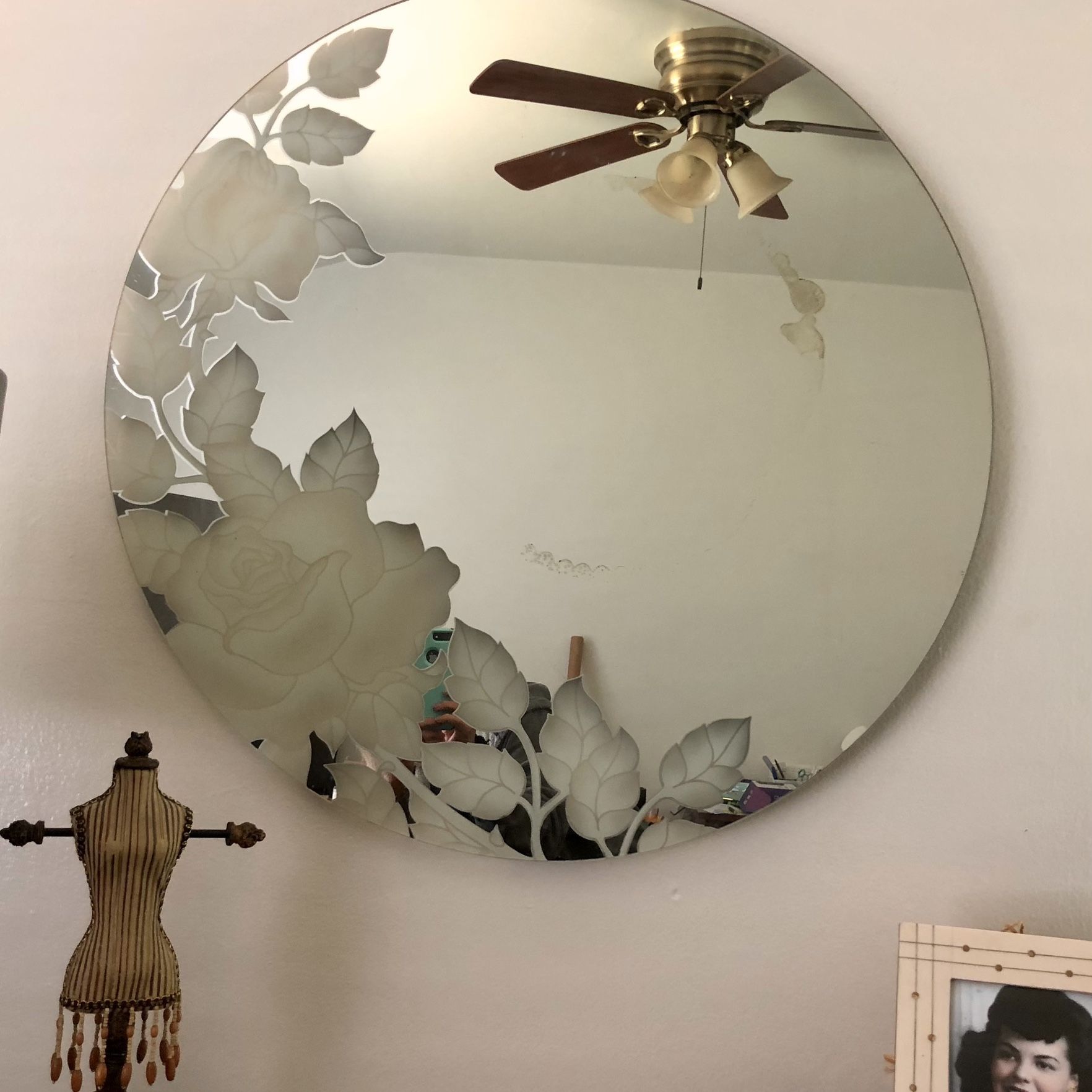 Frosted 29 Inch Round Mirror 
