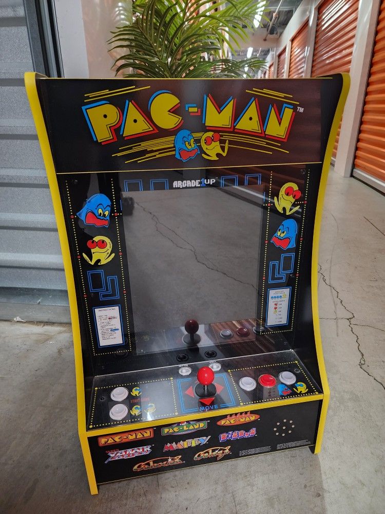 NEW RETRO PAC MAN ARCADE WALL MOUNT 