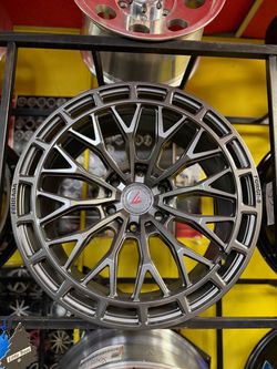 20x9.5” Ferrada “FTR12” Wheels