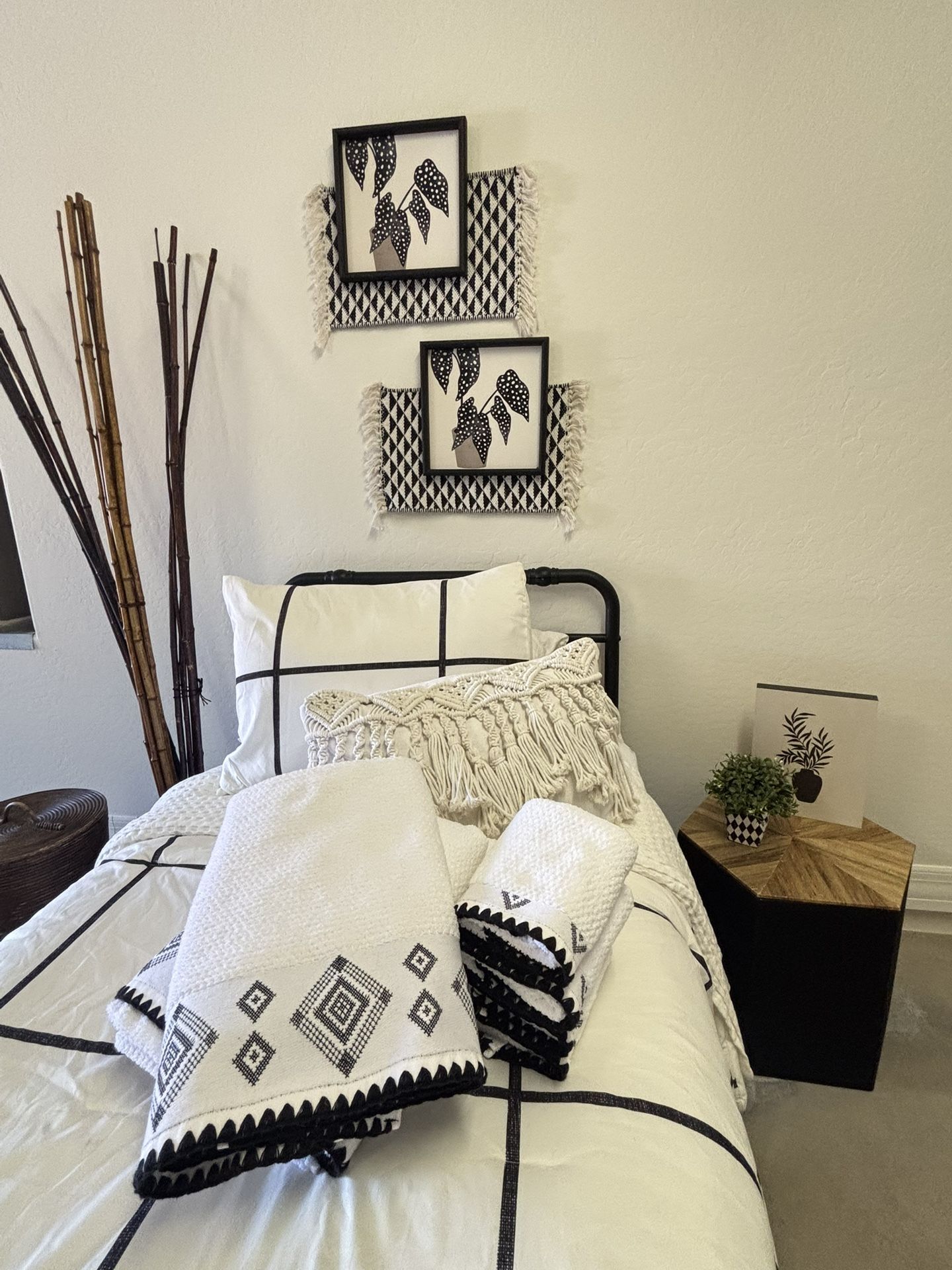 21 + pc twin XL platform bed, practically new mattress, ALL bedding, bath towels & decor collection
