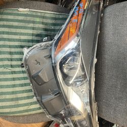 2020-22 TOYOTA PRIUS  FU RIGHT Headlight LED