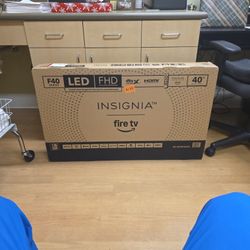 InsigniaTM- 40" Class F40 Series LED Full HD (1080p) Smart Fire TV