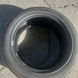 225/50R17 Summit Ultramax Tire