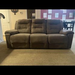 Recliner Couches 