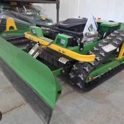 Lawn Mover. With Remote Control New