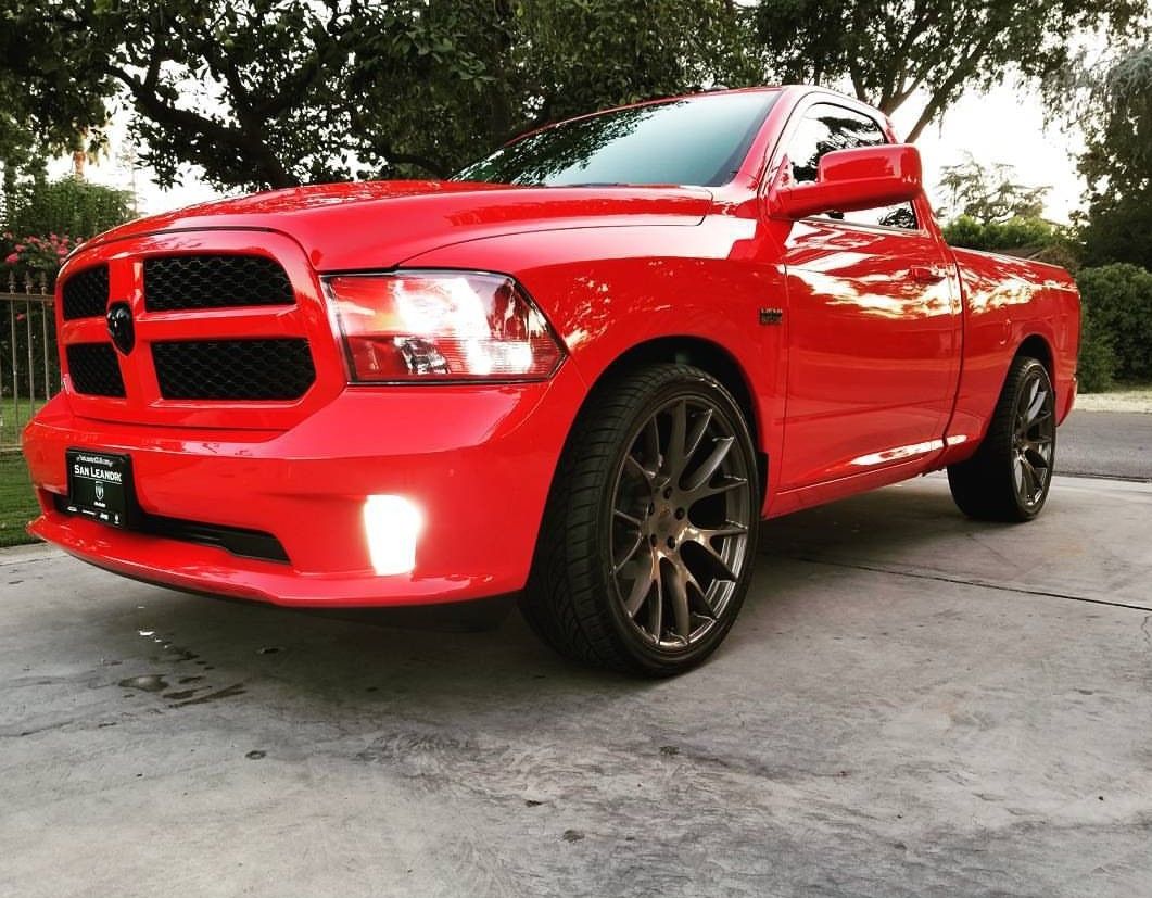 24" Hellcat Replica wheels Ram 24s