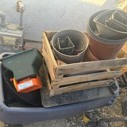 Planting Pots Many Different Sizes