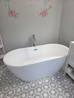 66" Acrilic free standing tub narrow  edge oval