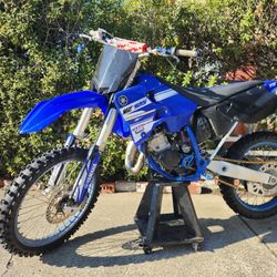 Yz125 DirtBike 