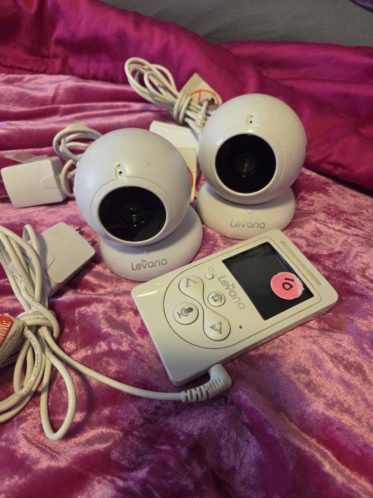 LEVANA WIRELESS BABY MONITOR W/ 2 CAMERAS