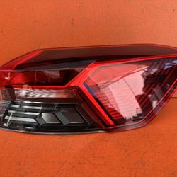 2022 2023 2024 2025 AUDI Q4 E-TRON RIGHT PASSENGER TAIL LIGHT OEM 89A945092A