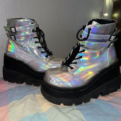 Demonia Holographic Platforms 