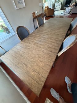 Pottery Barn Farmhouse Dining Table w/ Leaf + 4 Chairs.
