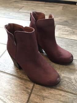 Women’s Lucky Brand Boots Size 6 new