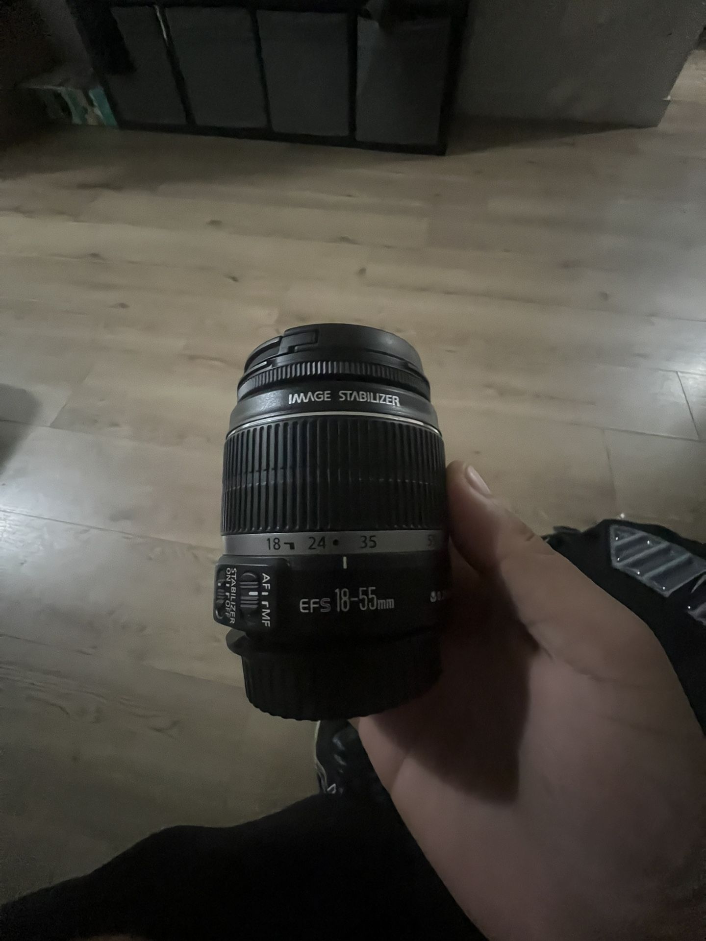 EFS 18-55mm Canon lense