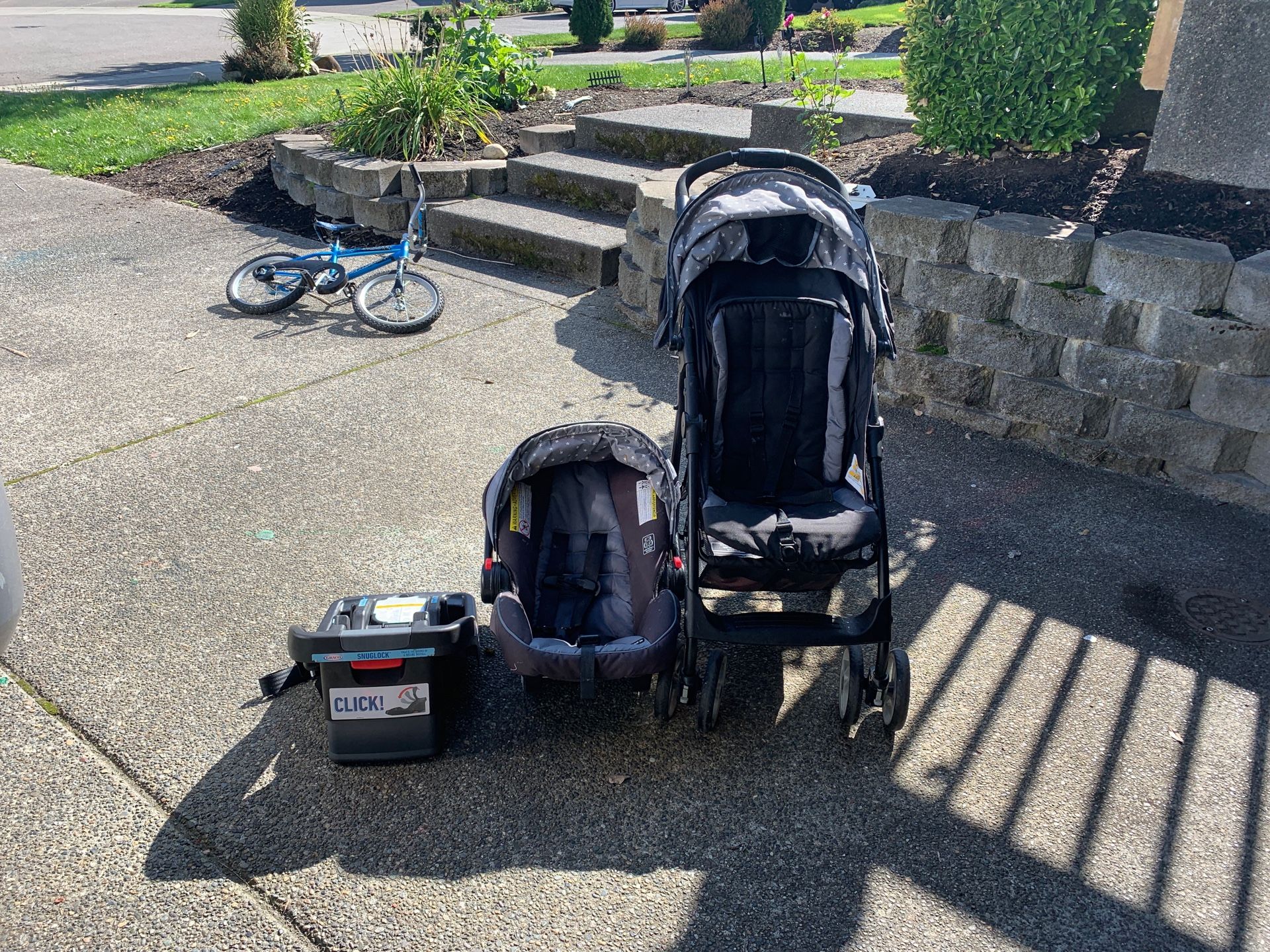 STROLLER CAR SEAT AND BASE GRACO BABY COMBO