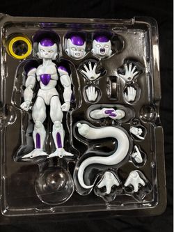 Fourth for Frieza SHFiguarts