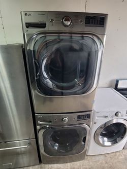 LG MEGA CAPACITY 5.2CU FT FRONT Loading Washer TURBOWASH & Gas Dryer Set With Steam 29W