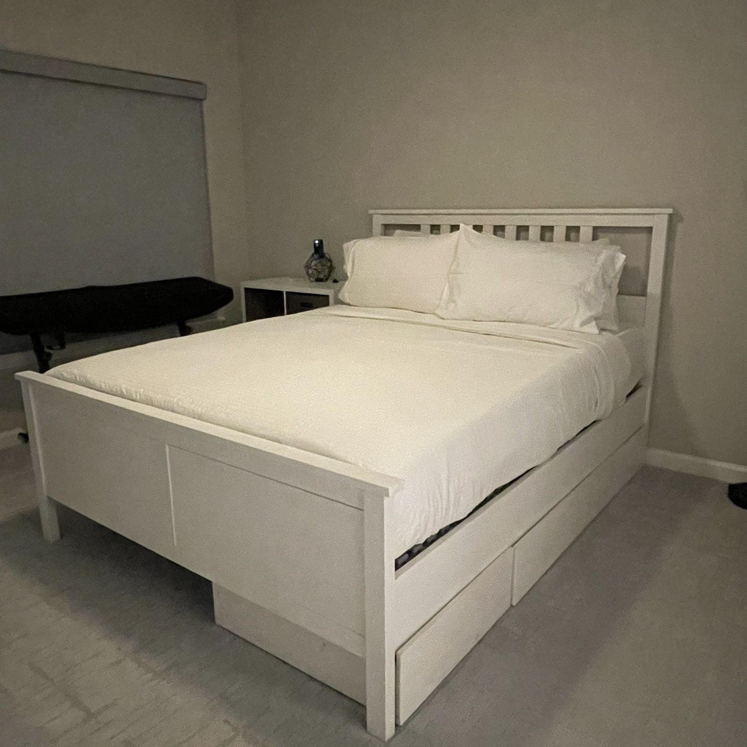 Queen Storage bed (Frame Only)
