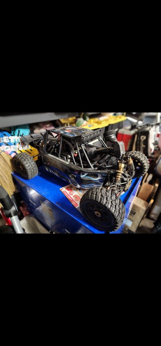 Nitro boosted 1/5 scale gas rc