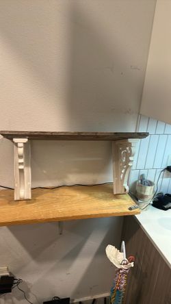 2 Rustic Wood Wall Shelfs with Decorative Brackets