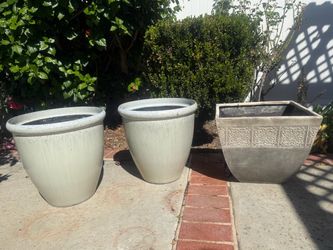 Large Outdoor Pots