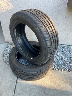 Set of 2 tires 215/55/17