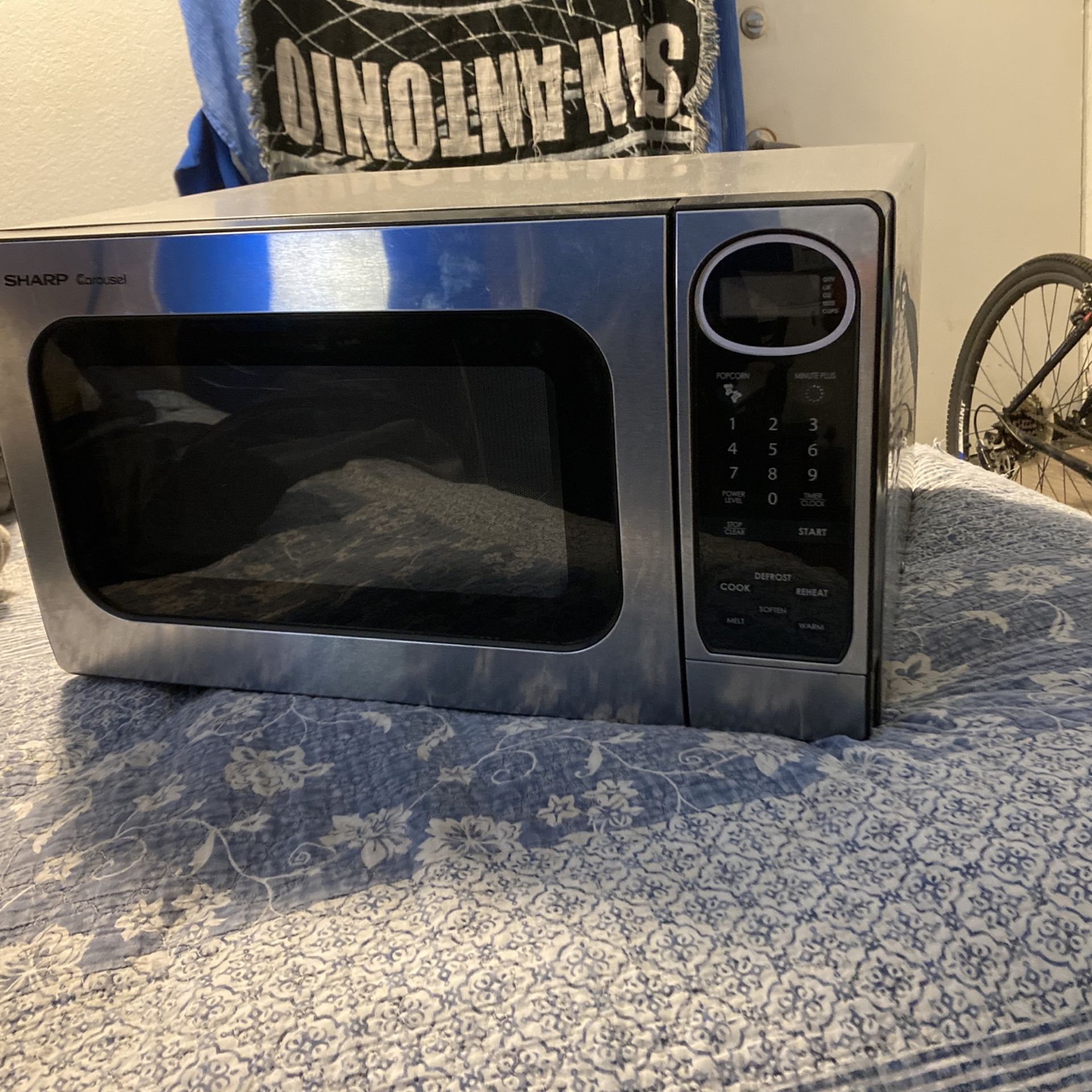 Sharp Carousel Microwave for Sale in San Antonio, TX OfferUp