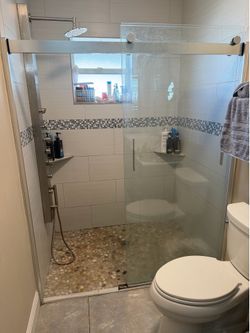 Free Sliding shower doors