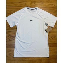 Nike Pro Pure Slim Fit Swoosh t-Shirt Fitted Men’s sz L NEW! 