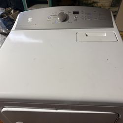 GAS DRYER 1yr OLD CAN DELIVER