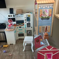 Kitchen/dollhouse