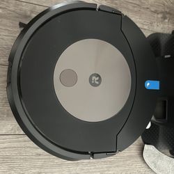 Roomba J9+ Vacuum/Mop Combo w/Self Emptying & Auto Refill