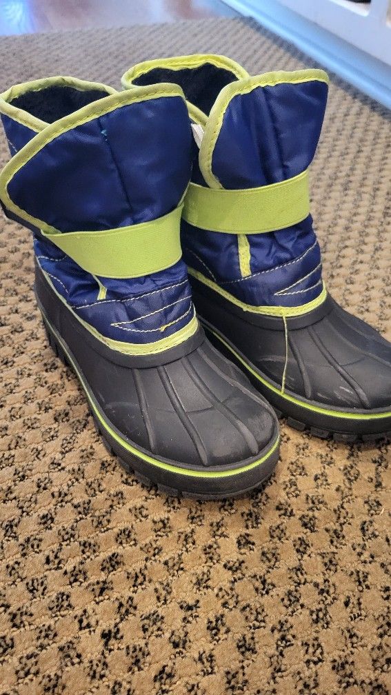 Snow/rain Boots - Size 2/3 Boys