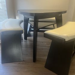 Table And Chairs 