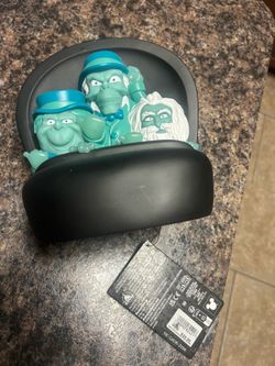 Disney parks haunted mansion table top lamp