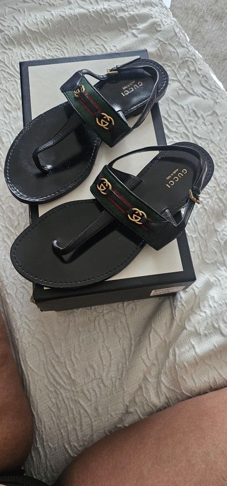 Gucci Women SANDALS SIZE 37 US 6.5