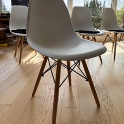 6 Eames-Style Mid Century Modern-Style Dining Chairs, Shell Plastic Side Chairs