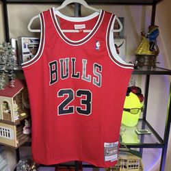 Chicago Bulls 1997/98 Home Michael Jordan #23 Red Mitchel & Ness NBA Vintage Jersey